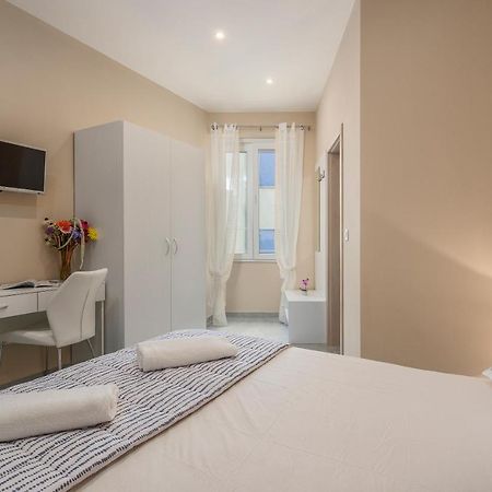 Roberto Rooms Porec Bagian luar foto