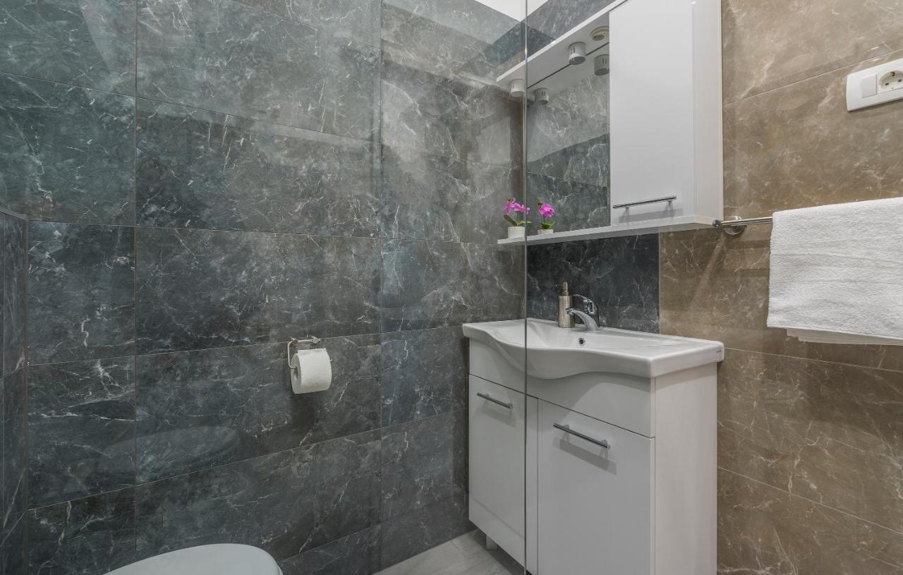Roberto Rooms Porec Bagian luar foto