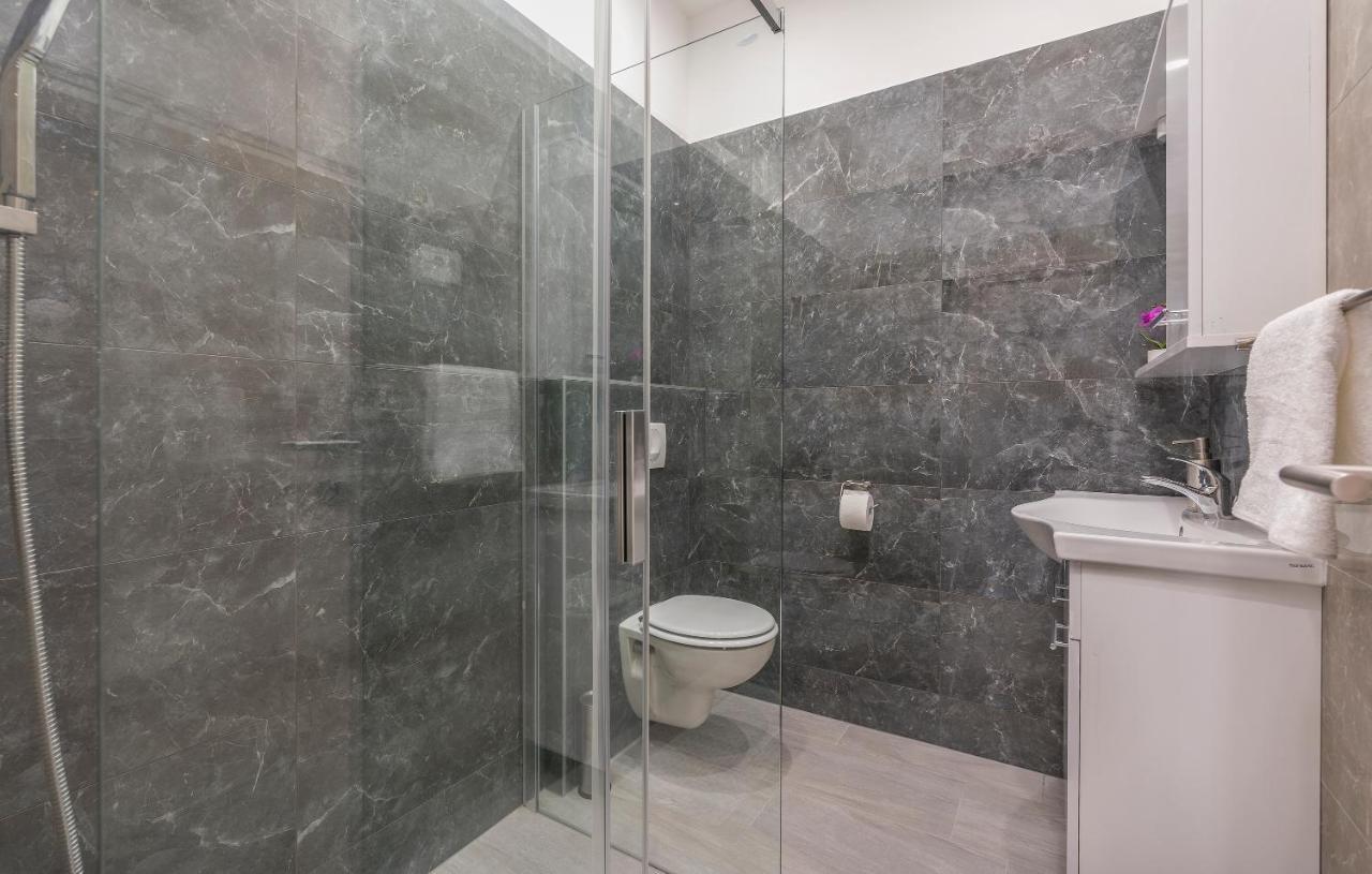 Roberto Rooms Porec Bagian luar foto