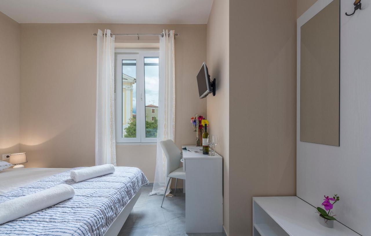 Roberto Rooms Porec Bagian luar foto